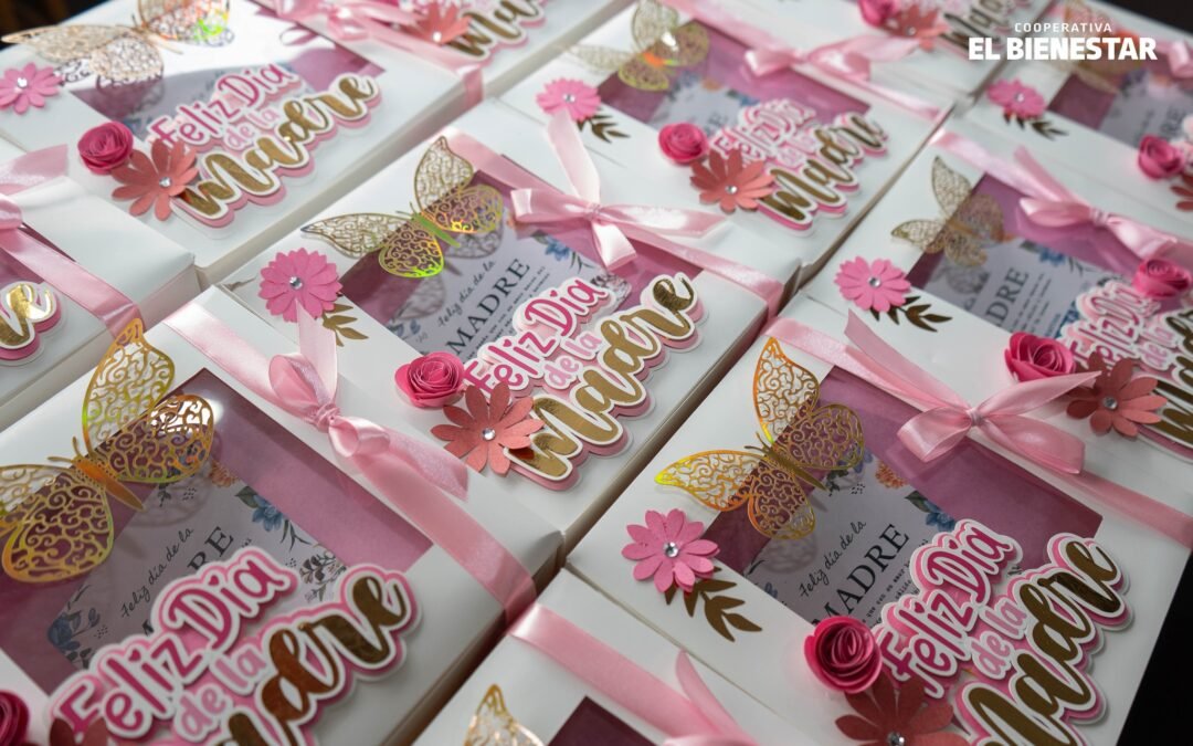 CELEBRAMOS EL AMOR Y BIENESTAR TOTAL PARA MAMÁ